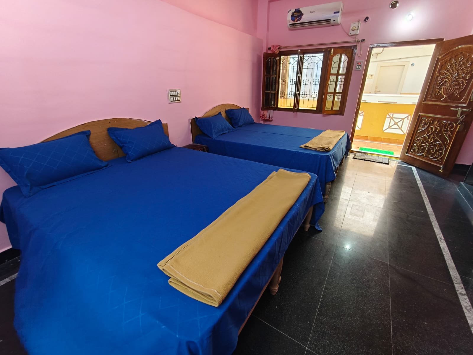Kalpavruksha Lodge 4 bed room first floor with 2 washrooms